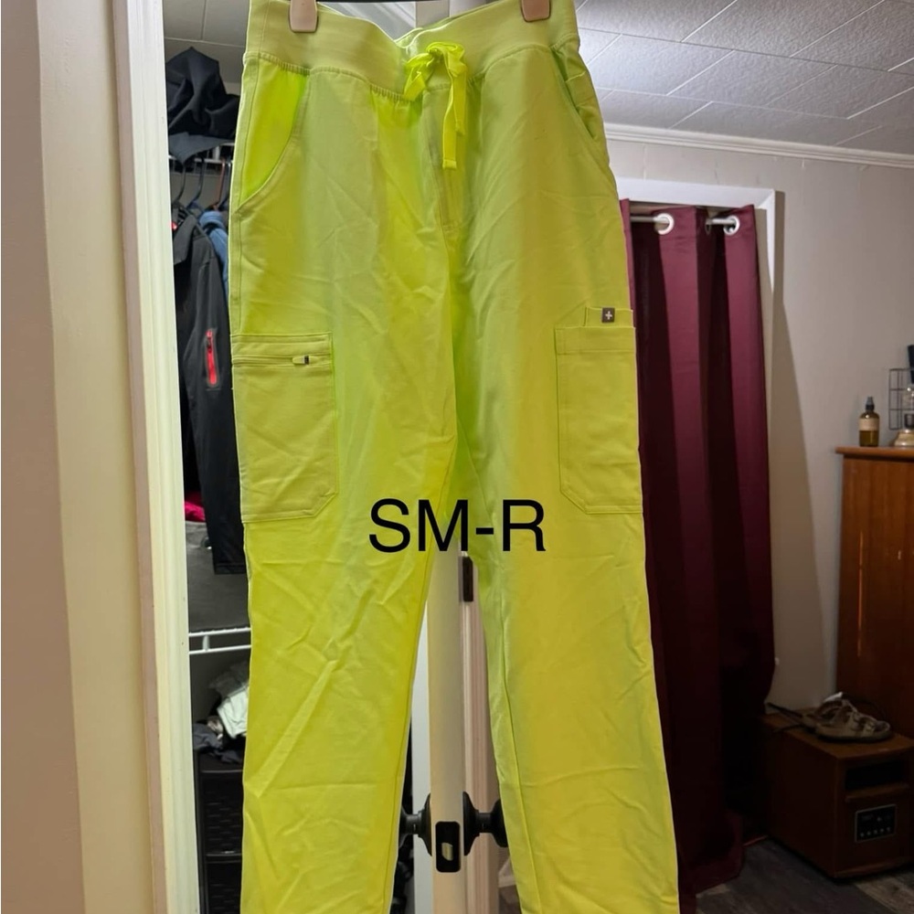 FIGS Scrub Pants